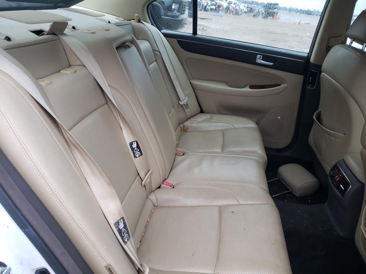 2012 Hyundai Genesis 3.8L - Фото 6