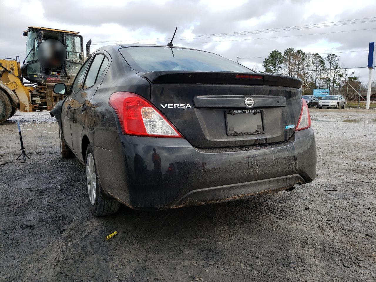 2015 Nissan Versa S - Фото 3