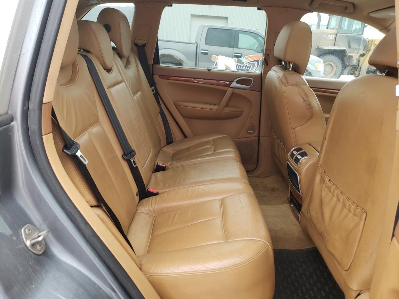 2005 Porsche Cayenne S - Image 6