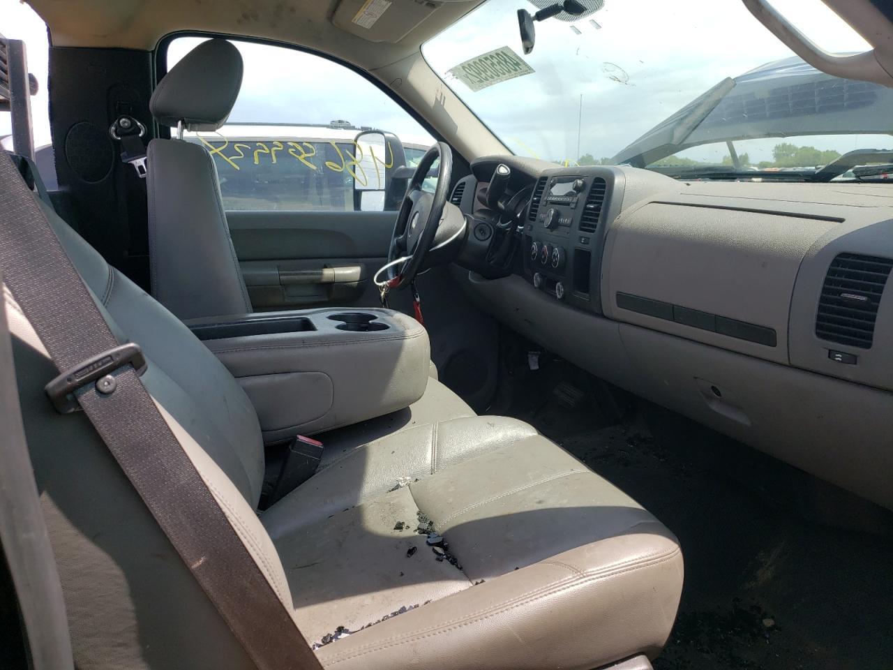 2009 Chevrolet Silverado C3500 - Image 5