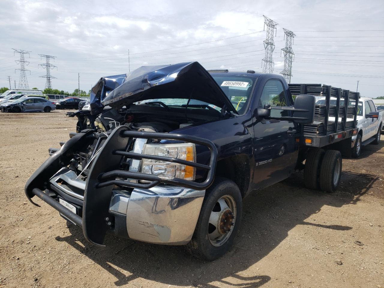 2009 Chevrolet Silverado C3500 - Image 2