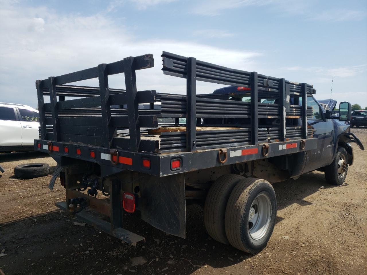 2009 Chevrolet Silverado C3500 - Image 4