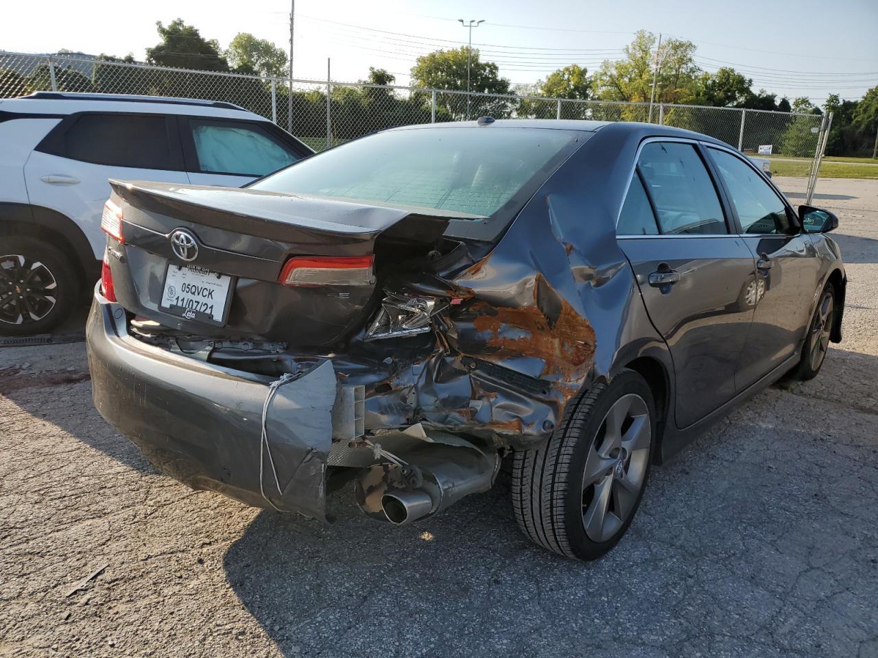 2014 Toyota Camry Se - Фото 4