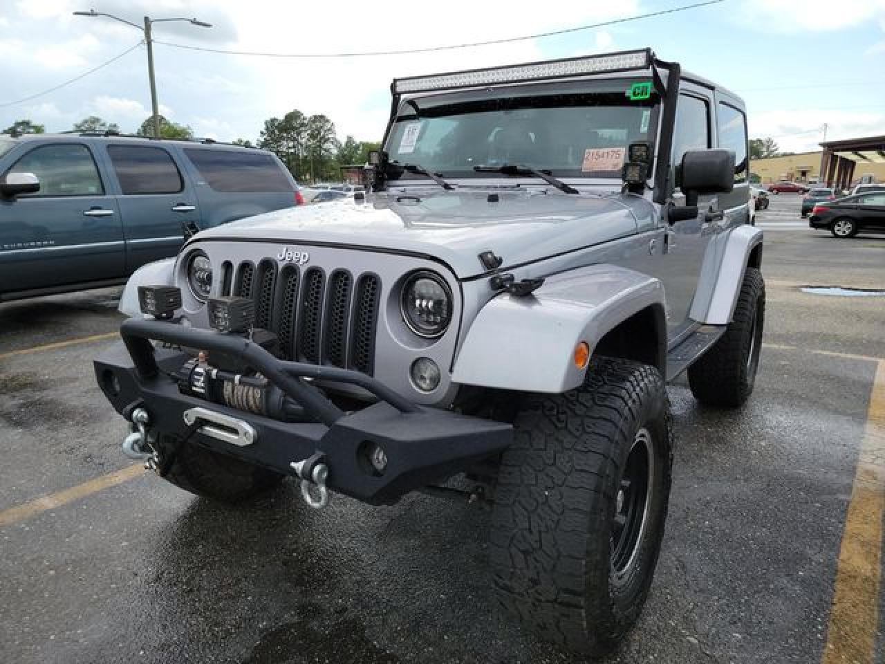 2015 Jeep Wrangler Sahara - Фото 2