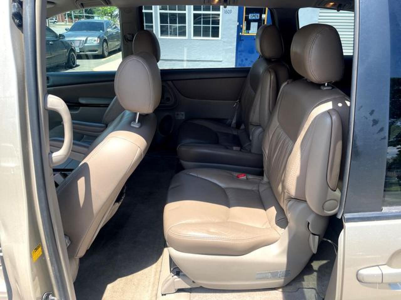 2004 Toyota Sienna Ce - Фото 6