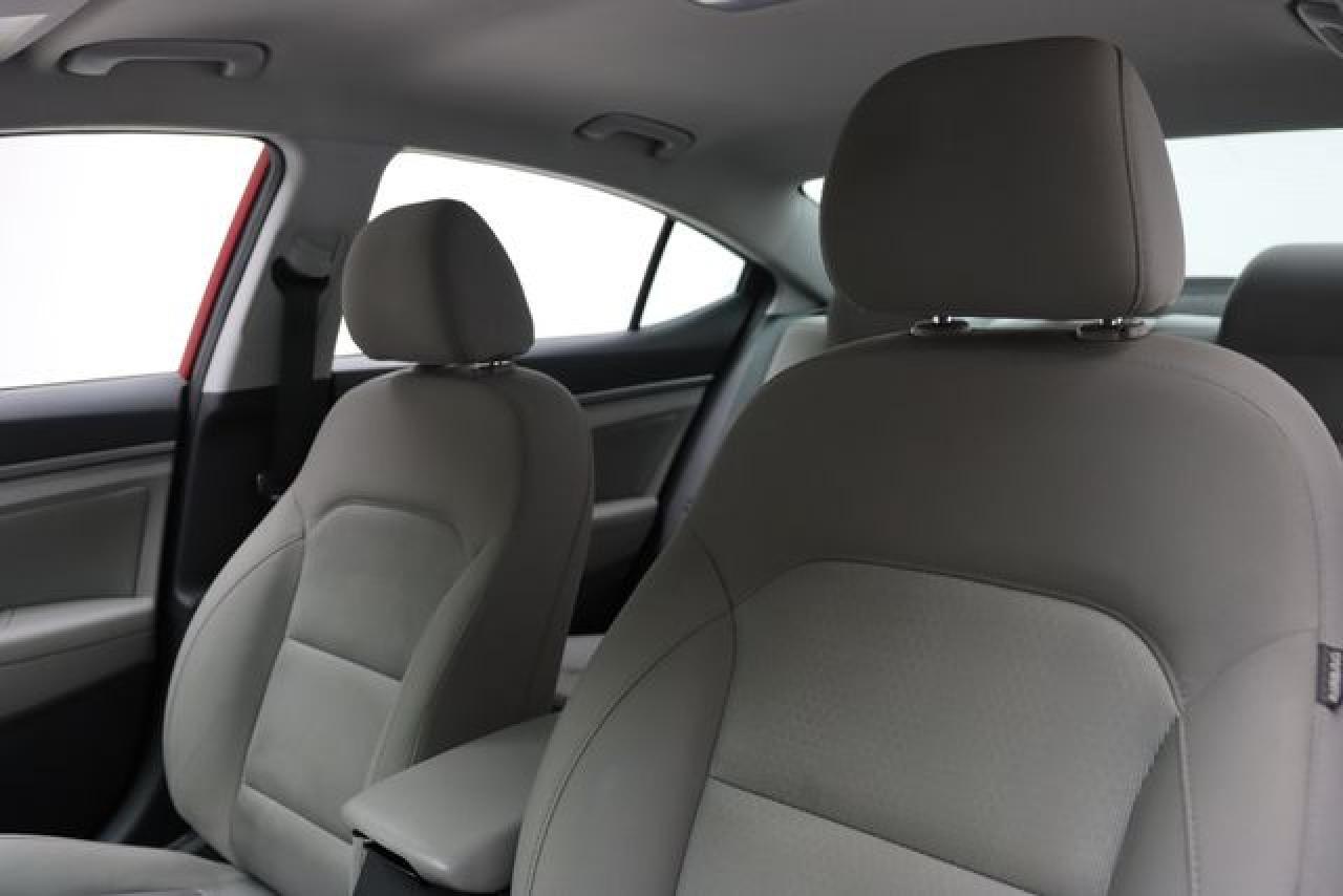 2018 Hyundai Elantra Sel - Image 3