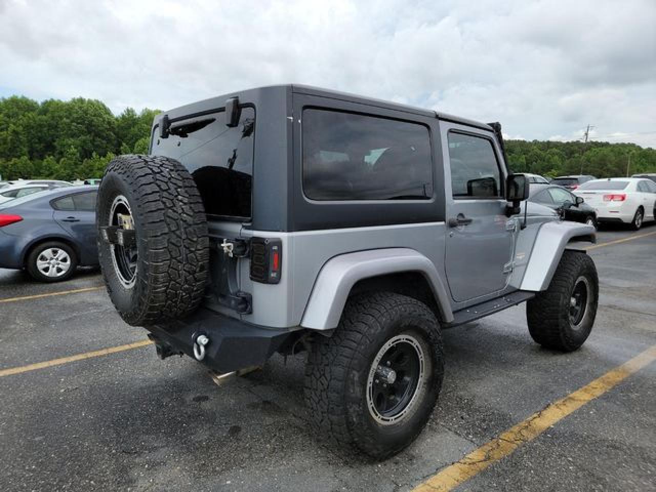 2015 Jeep Wrangler Sahara - Фото 3