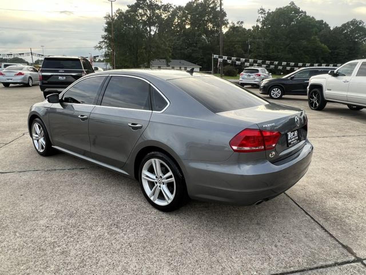 2015 Volkswagen Passat Se - Фото 2