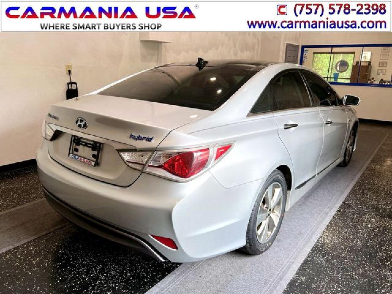 2012 Hyundai Sonata Hybrid - Image 7