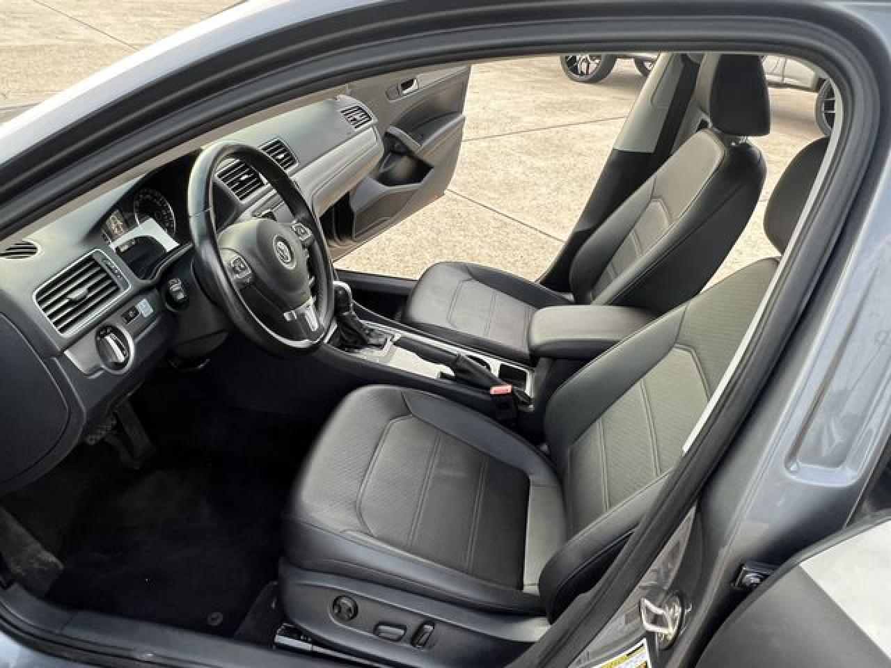 2015 Volkswagen Passat Se - Фото 6