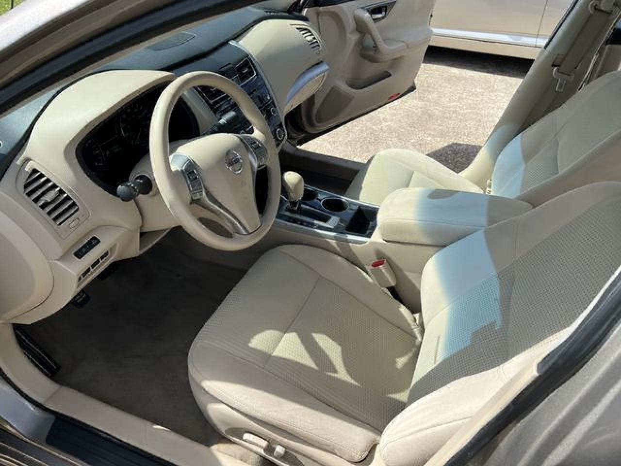 2014 Nissan Altima 2.5 - Image 6