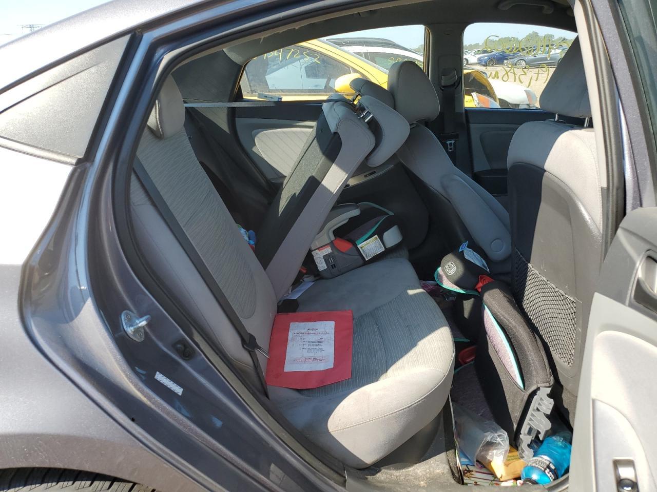 2017 Hyundai Accent Se - Фото 6