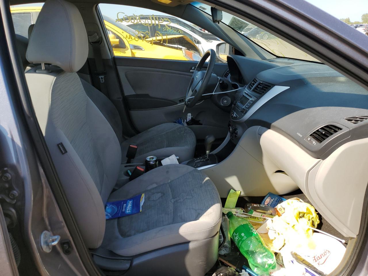 2017 Hyundai Accent Se - Фото 5