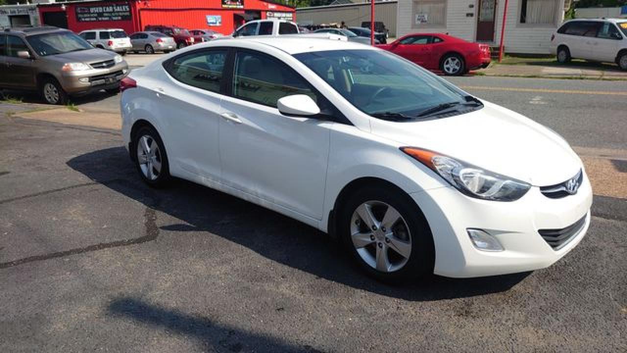 2013 Hyundai Elantra Gls - Image 3