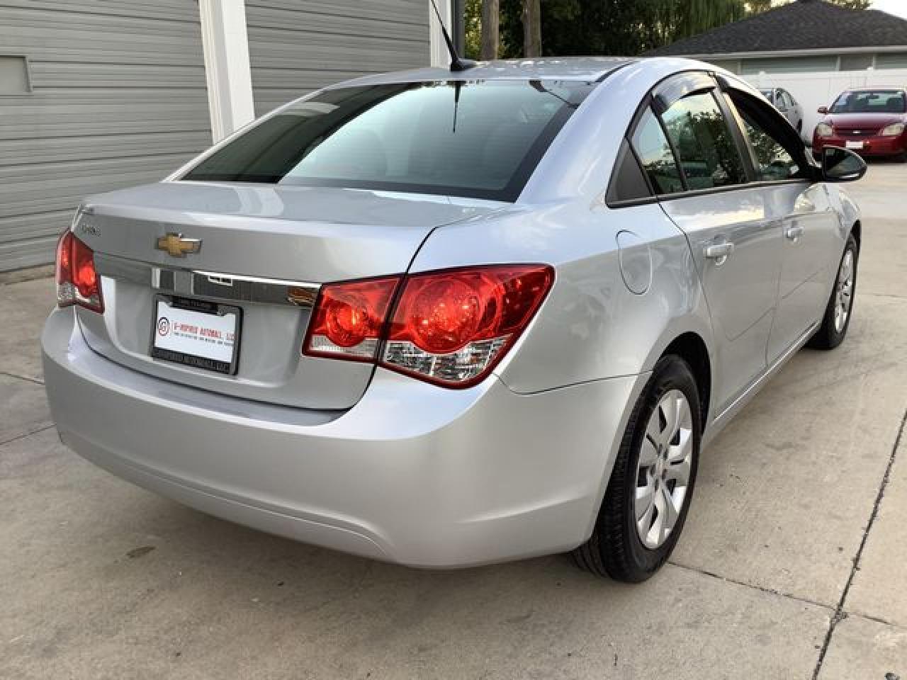 2013 Chevrolet Cruze Ls - Image 7