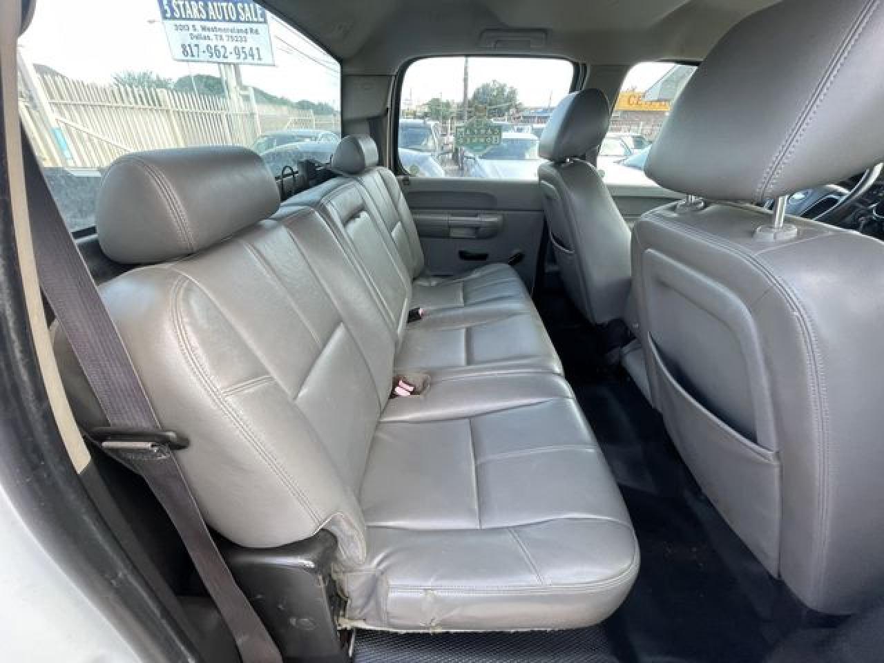 2012 Chevrolet Silverado C3500 - Image 7