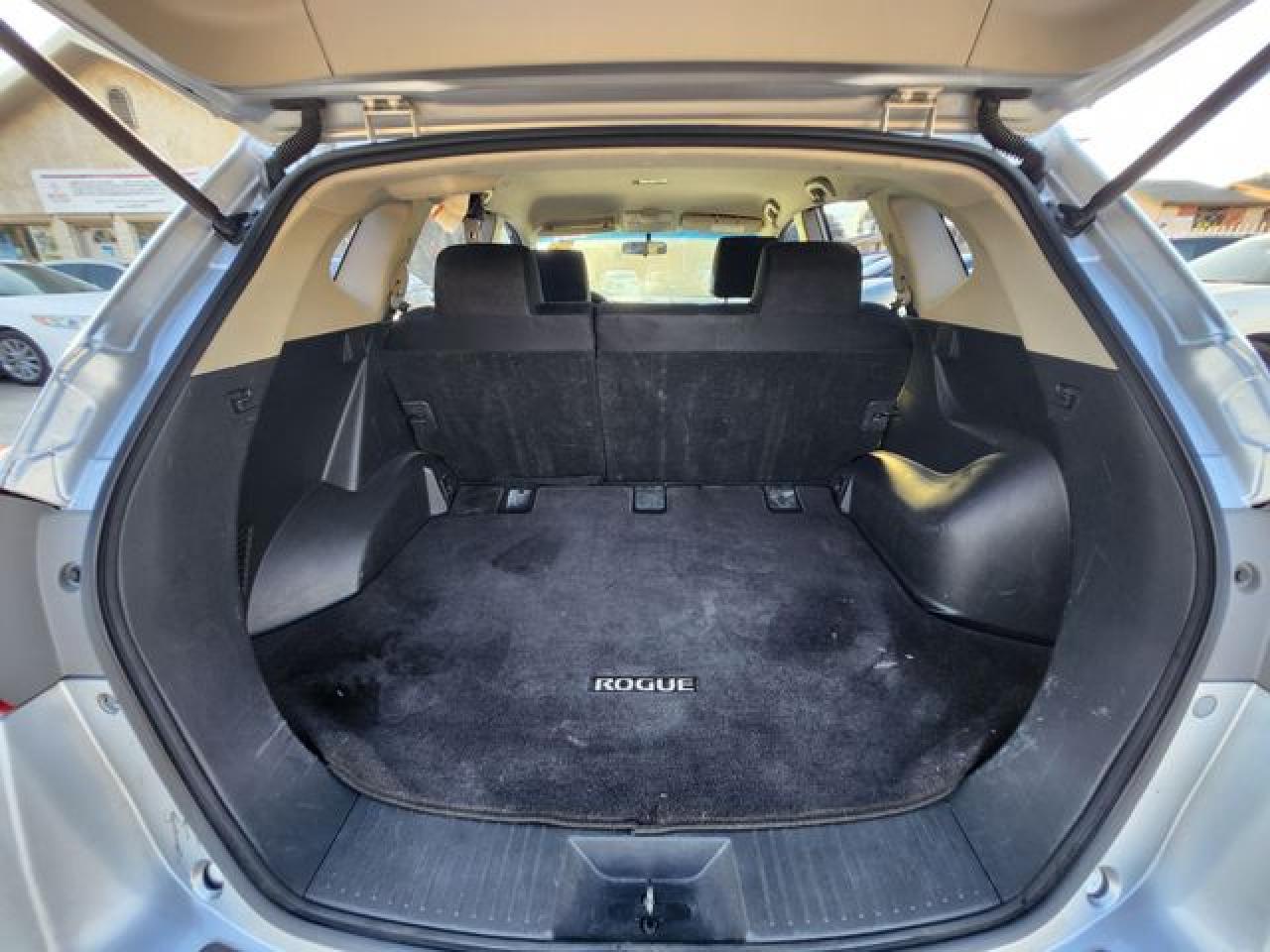 2009 Nissan Rogue S - Image 4