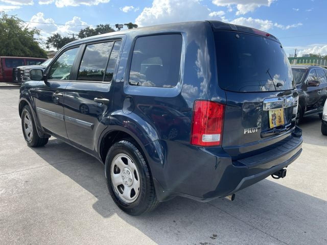 2009 Honda Pilot Lx - Image 2