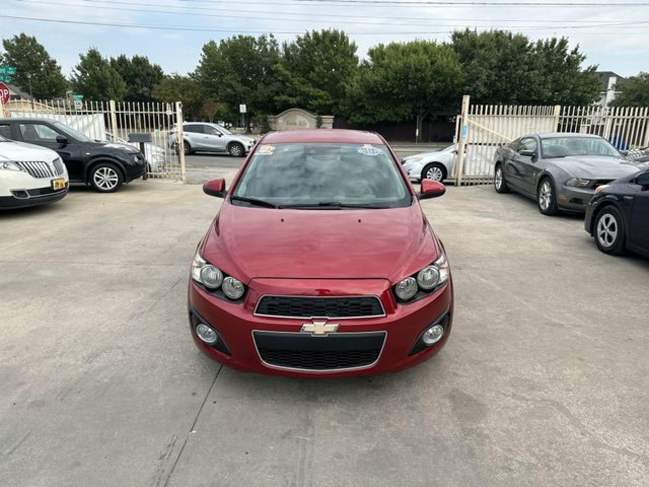 2016 Chevrolet Sonic Lt - Фото 4