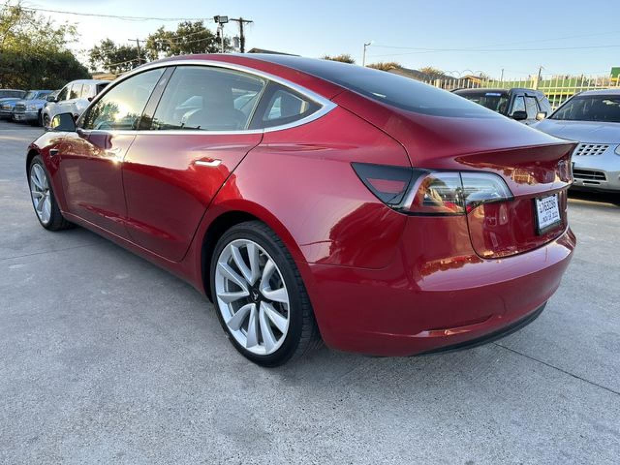 2018 Tesla Model 3 - Image 4