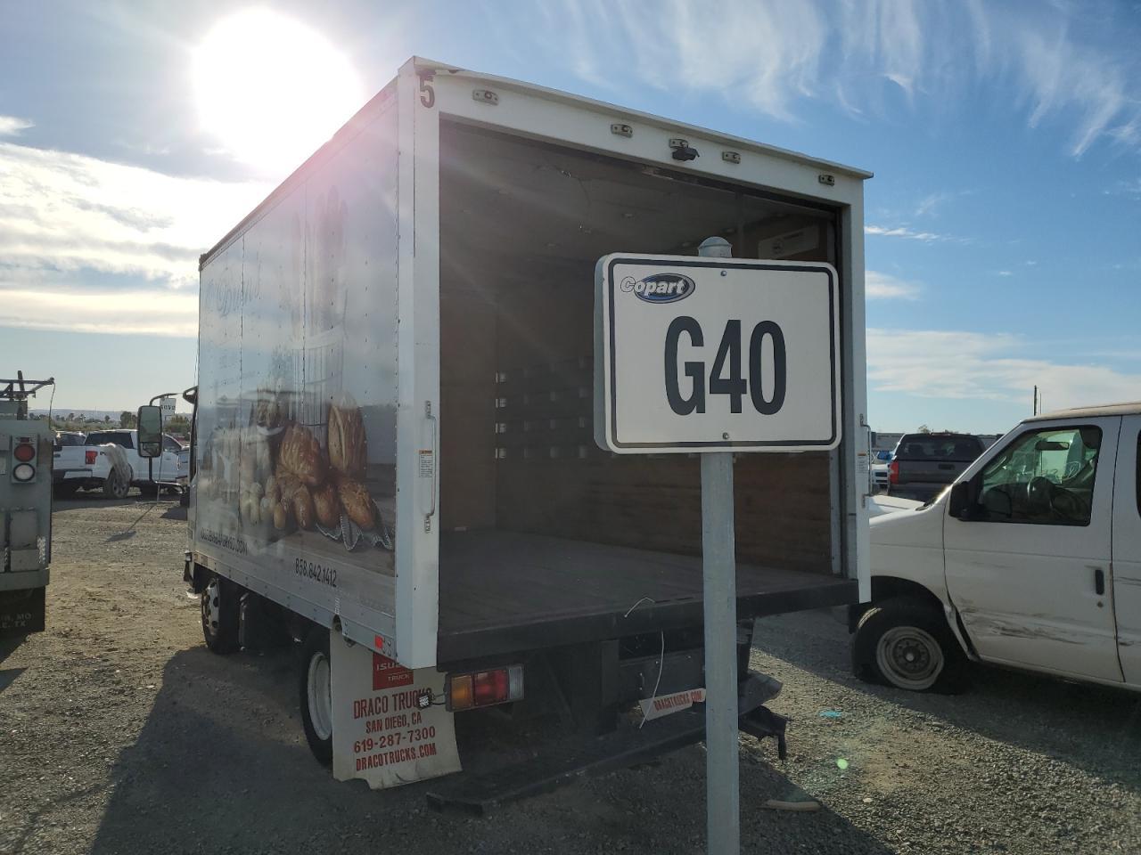 2014 Isuzu Npr - Фото 3