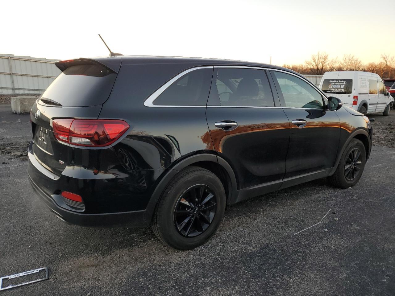 2020 Kia Sorento L - Фото 3