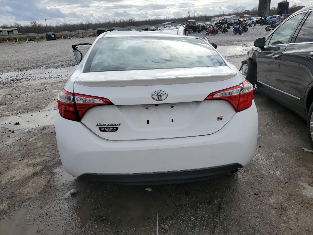 2015 Toyota Corolla L - Фото 6