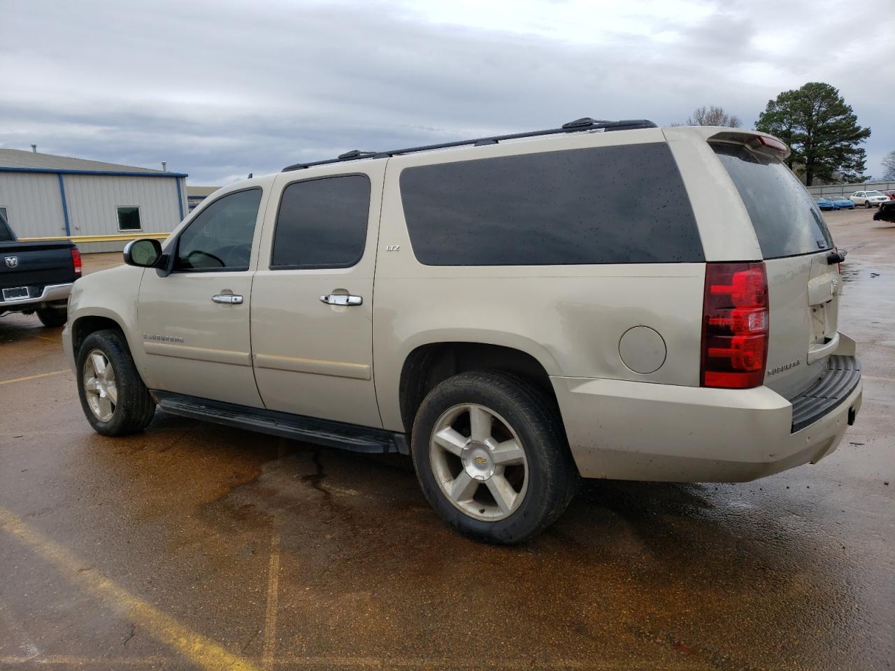 2008 Chevrolet Suburban C1500 Ls - Фото 2