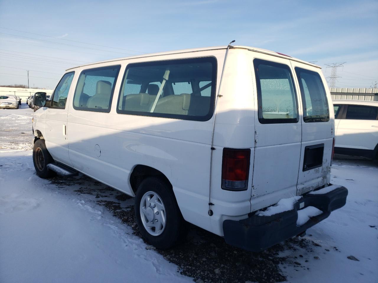 2011 Ford Econoline E150 Wagon - Фото 5