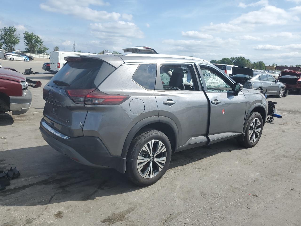 2022 Nissan Rogue Sv - Фото 3