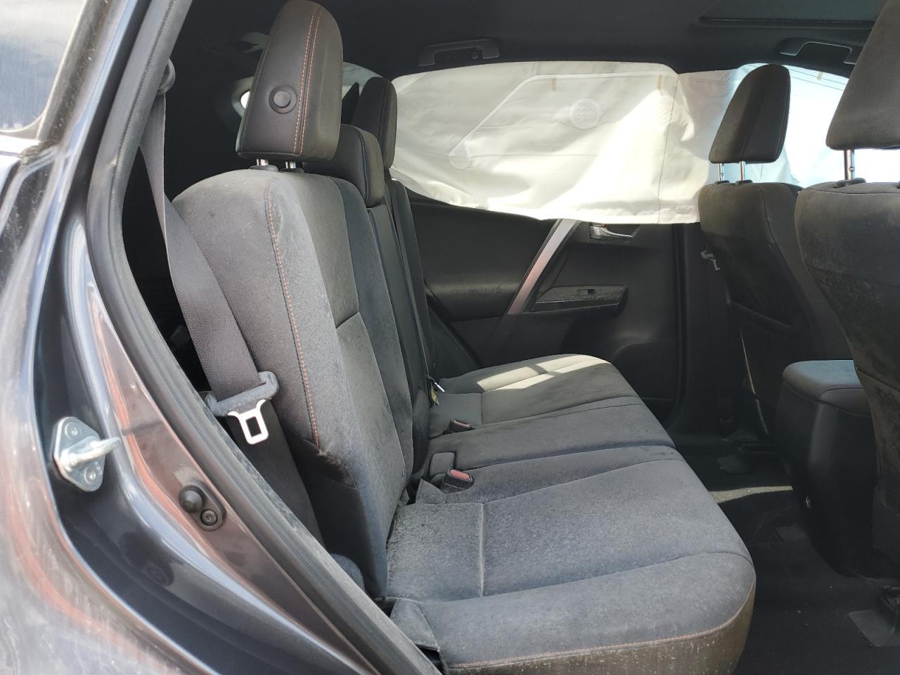 2016 Toyota Rav4 Se - Фото 6