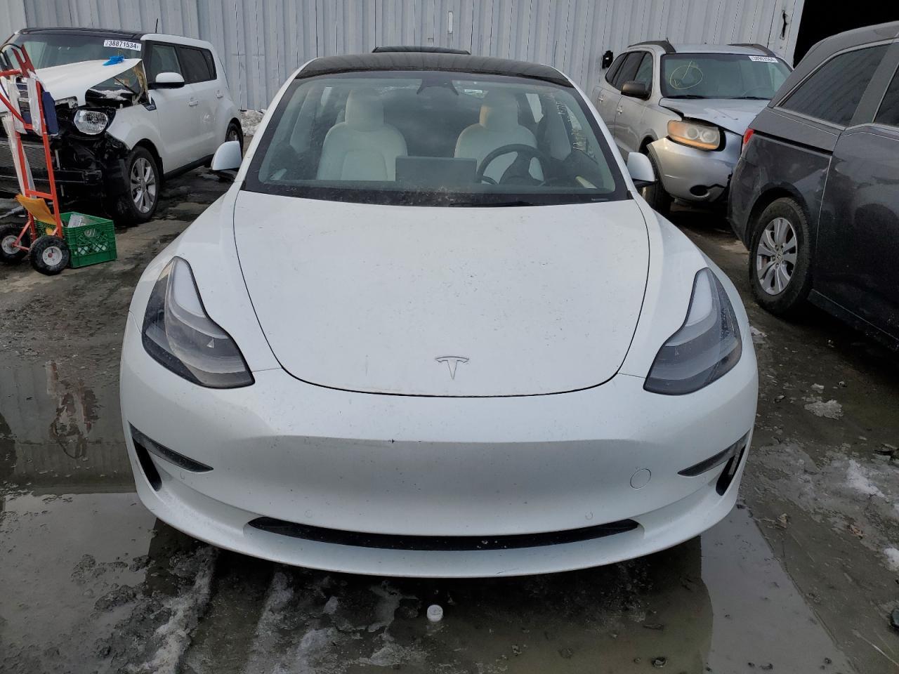 2022 Tesla Model 3 - Фото 5