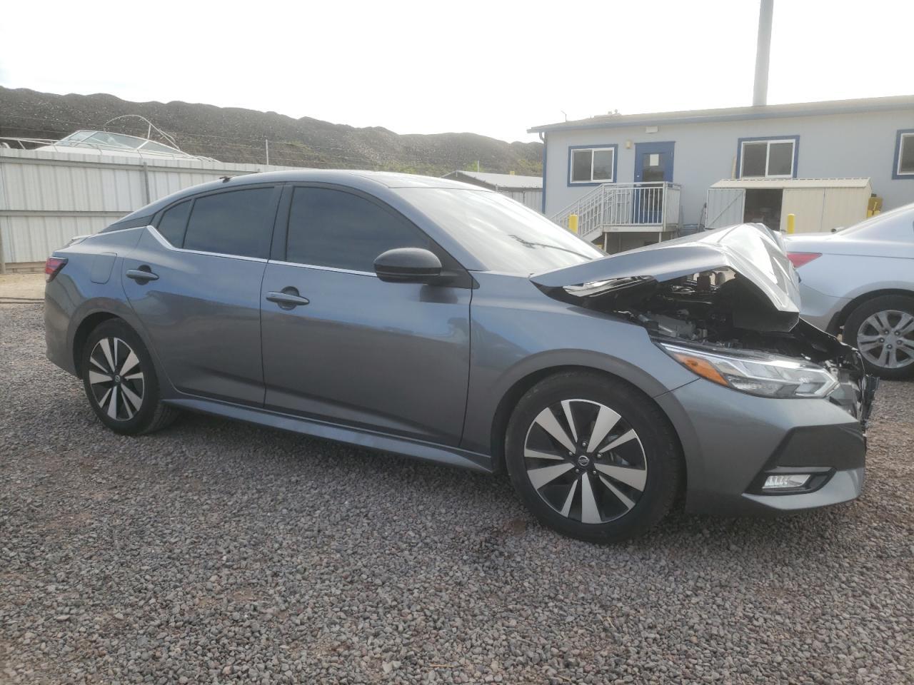 2022 Nissan Sentra Sr - Image 4