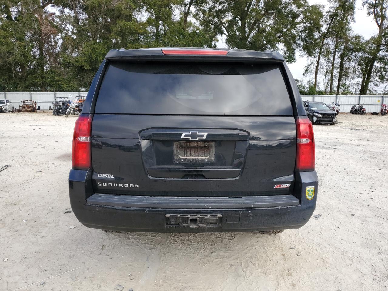 2017 Chevrolet Suburban K1500 Lt - Image 6