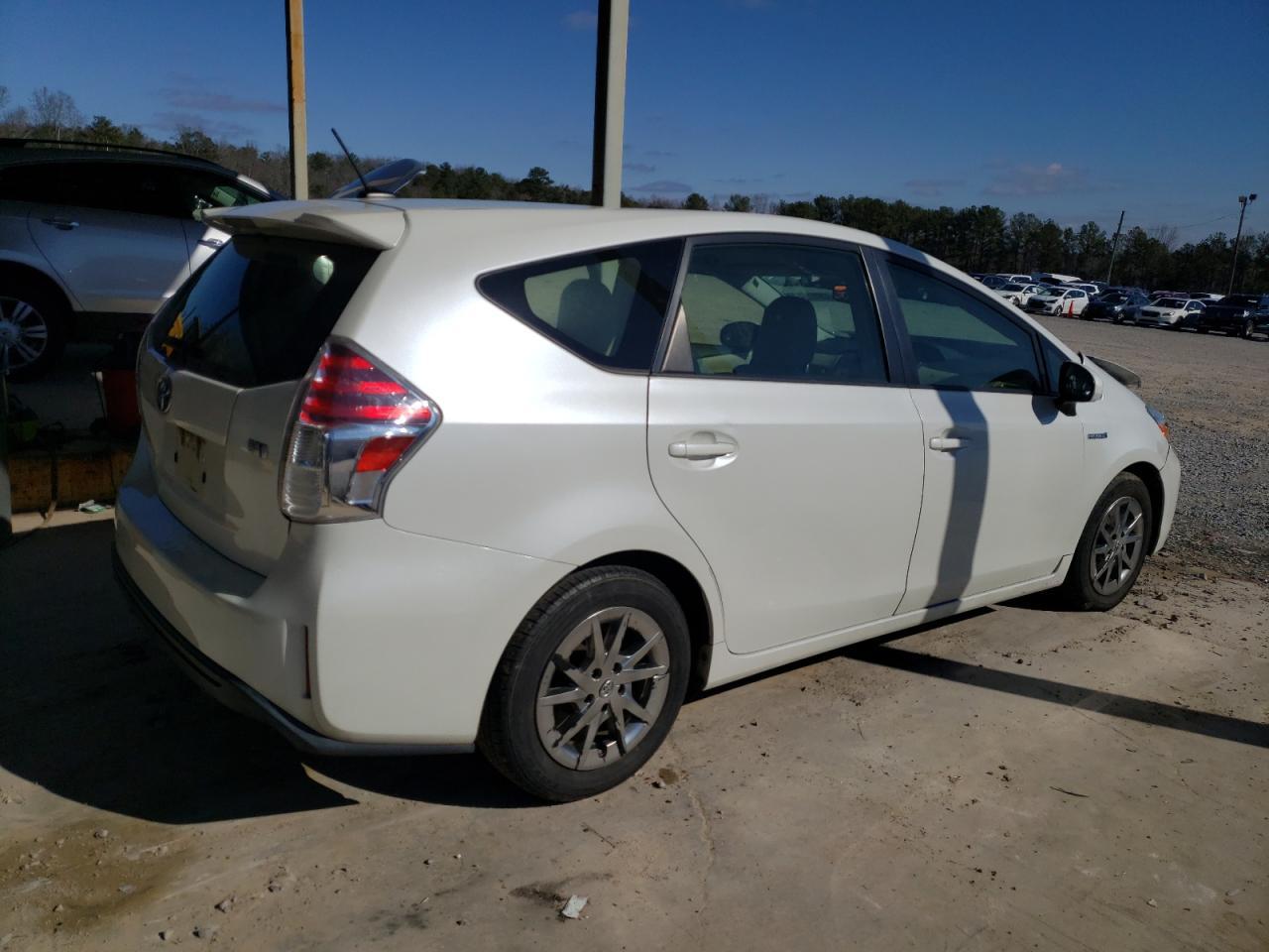 2015 Toyota Prius V - Image 3