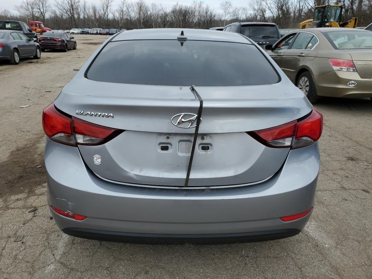2016 Hyundai Elantra Se - Image 6