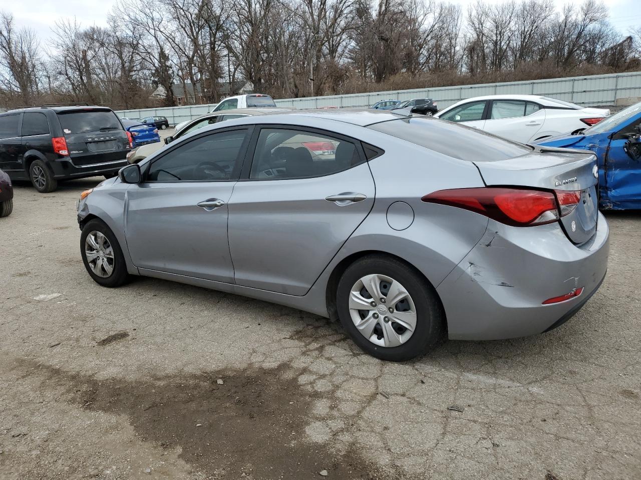 2016 Hyundai Elantra Se - Image 2
