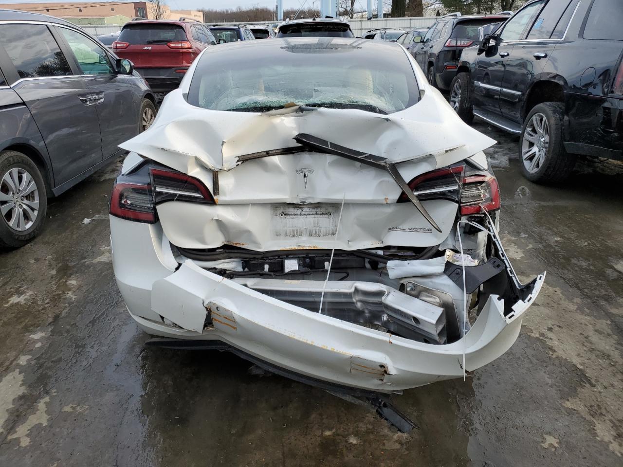 2022 Tesla Model 3 - Фото 6
