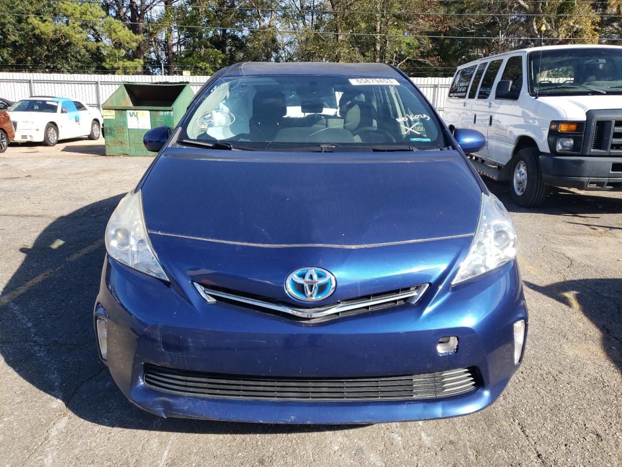 2012 Toyota Prius V - Image 5