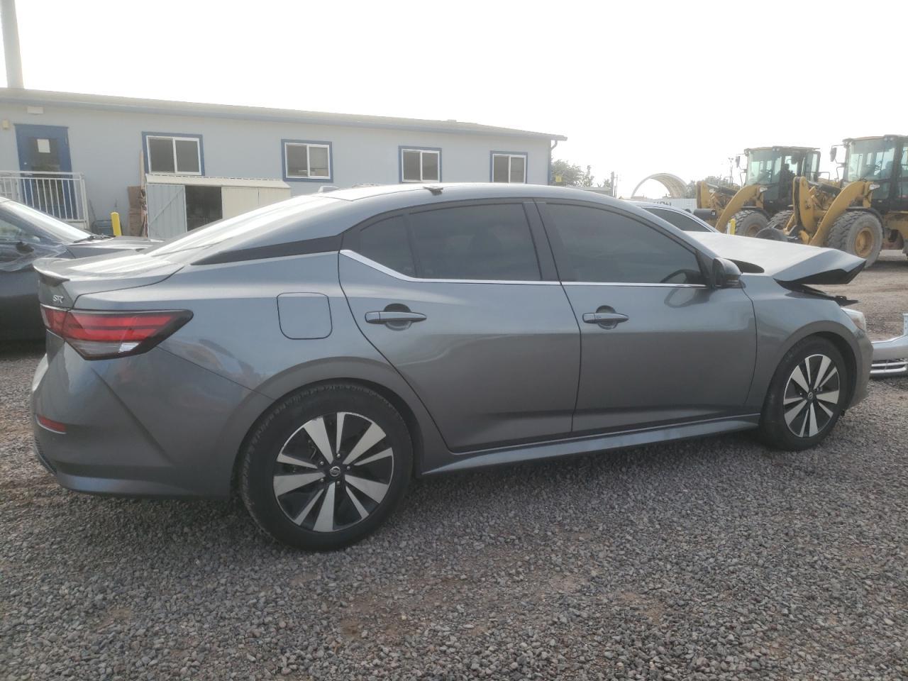 2022 Nissan Sentra Sr - Image 3