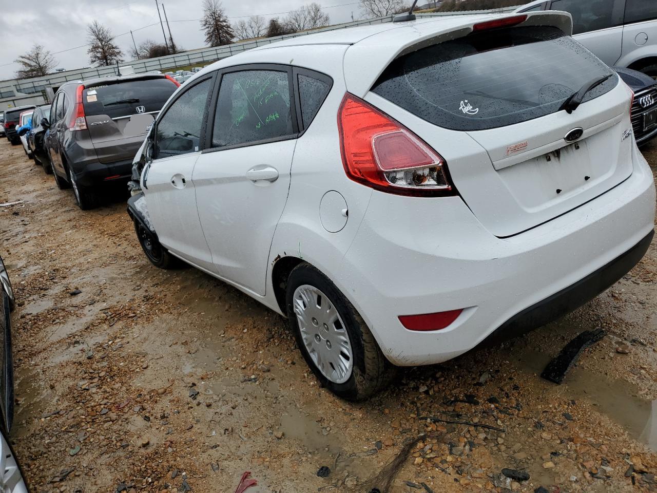 2015 Ford Fiesta S - Фото 2