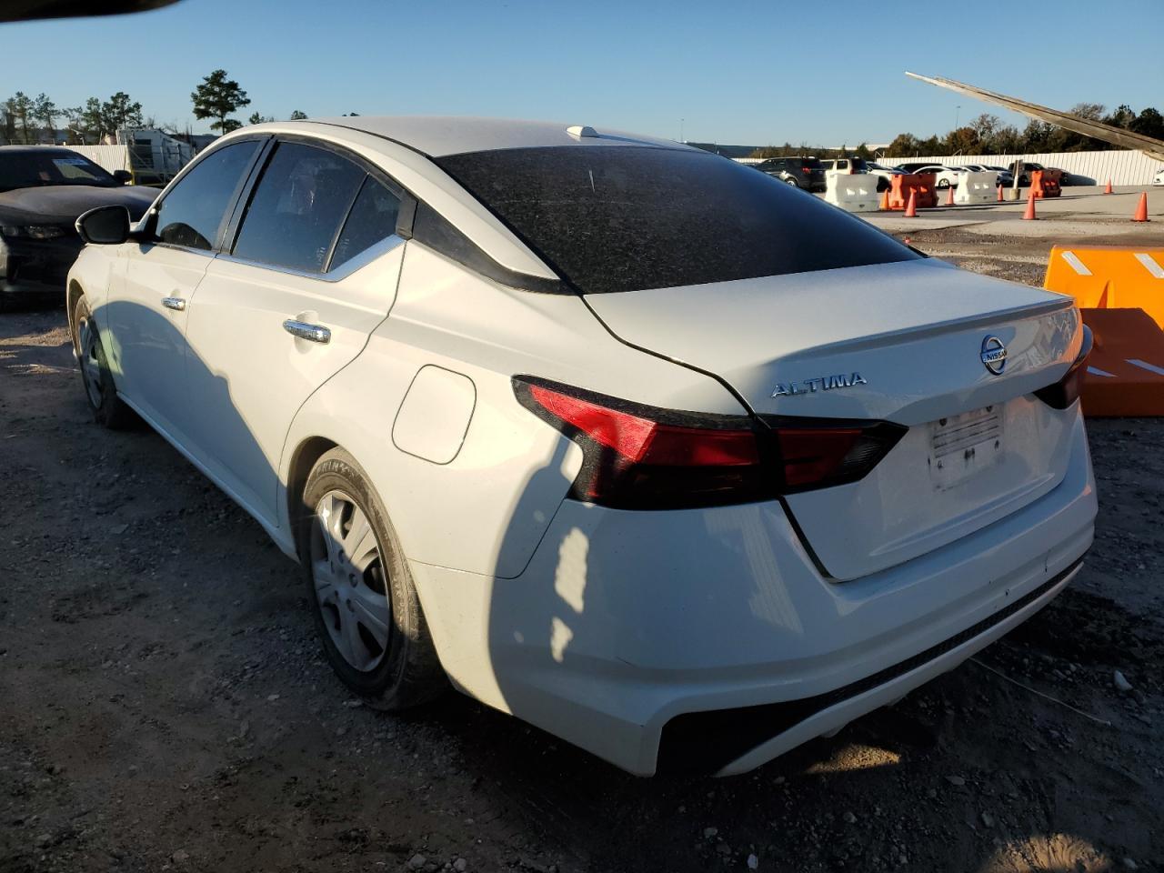 2020 Nissan Altima S - Image 2