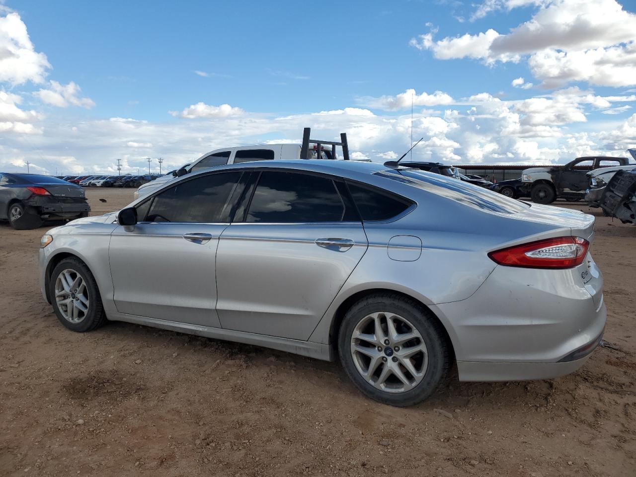 2016 Ford Fusion Se - Фото 2