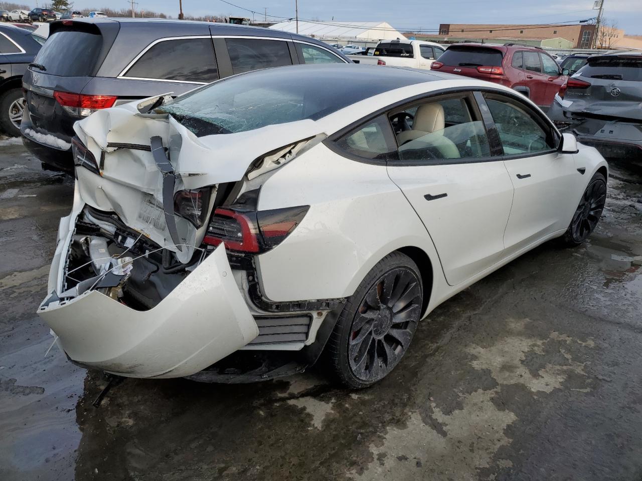 2022 Tesla Model 3 - Фото 3