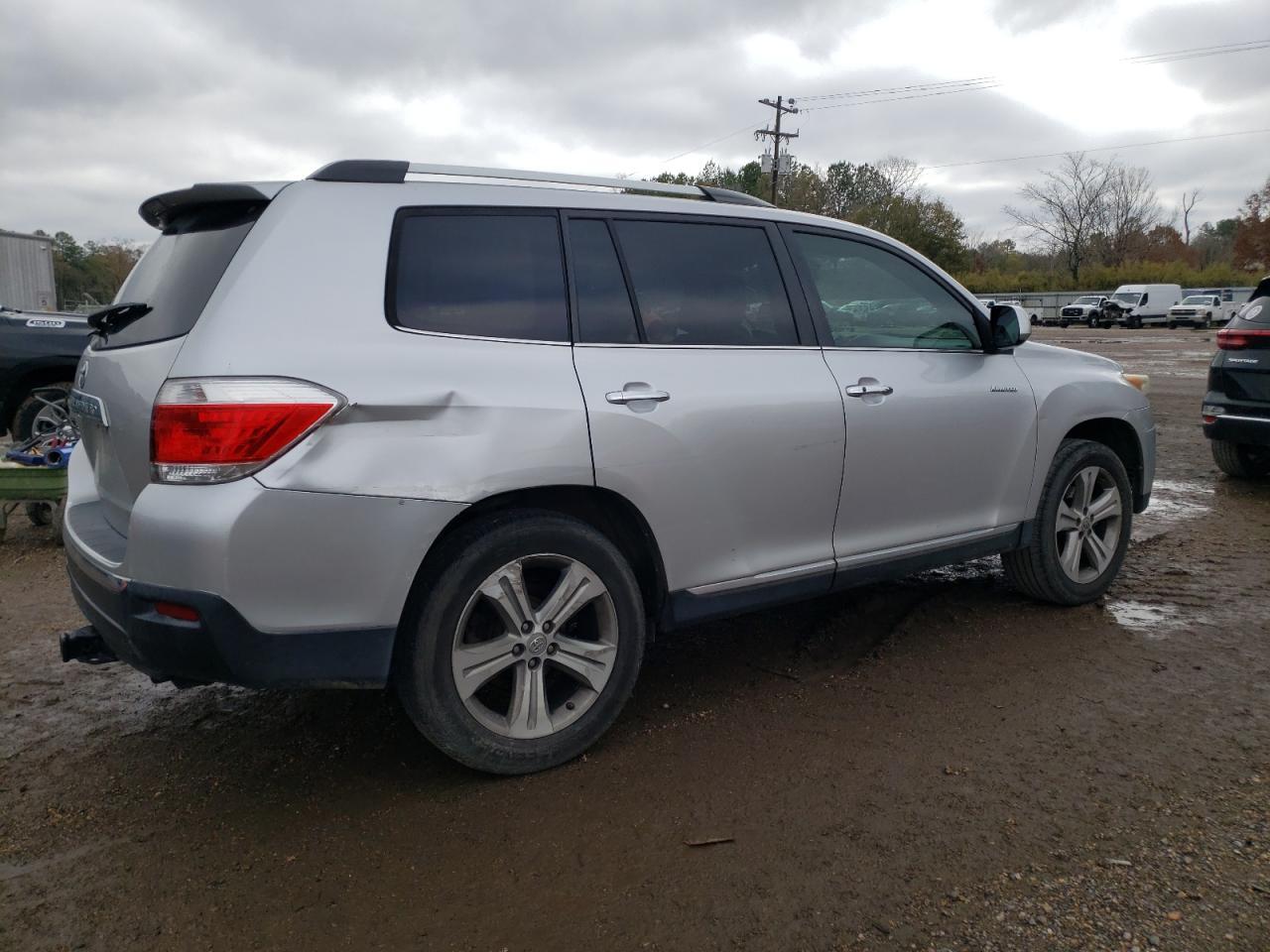 2011 Toyota Highlander Limited - Image 3