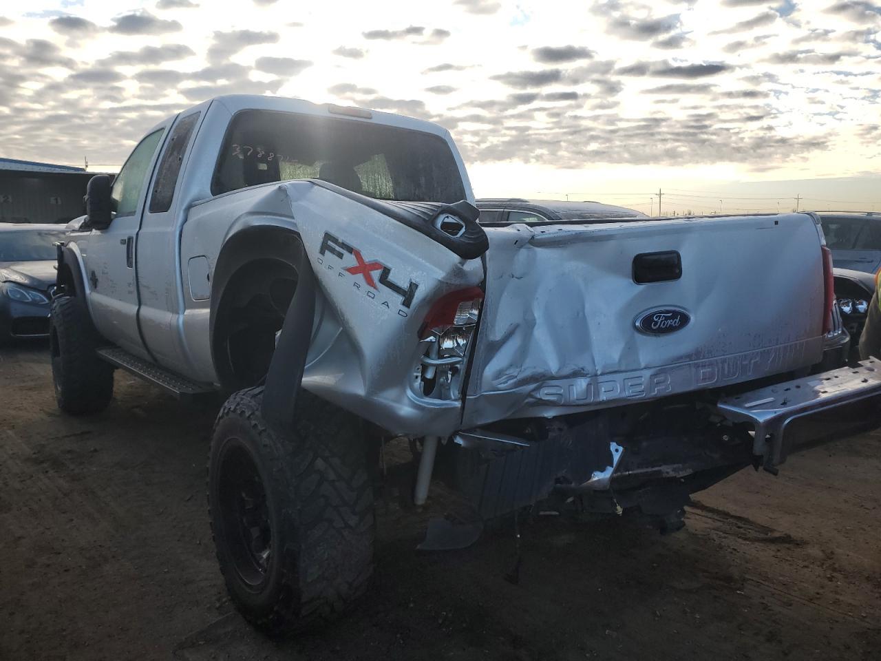 2011 Ford F250 Super Duty - Фото 2