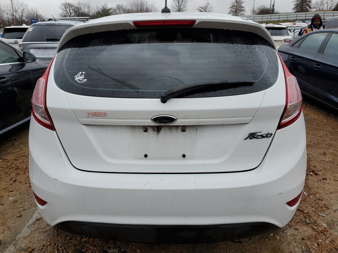 2015 Ford Fiesta S - Фото 6