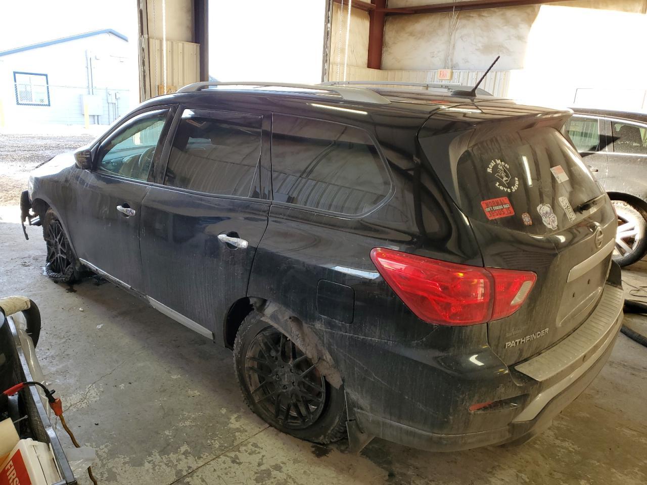 2017 Nissan Pathfinder S - Фото 2