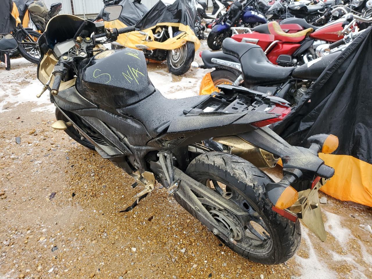 2023 Yamaha Yzfr3 A - Image 3
