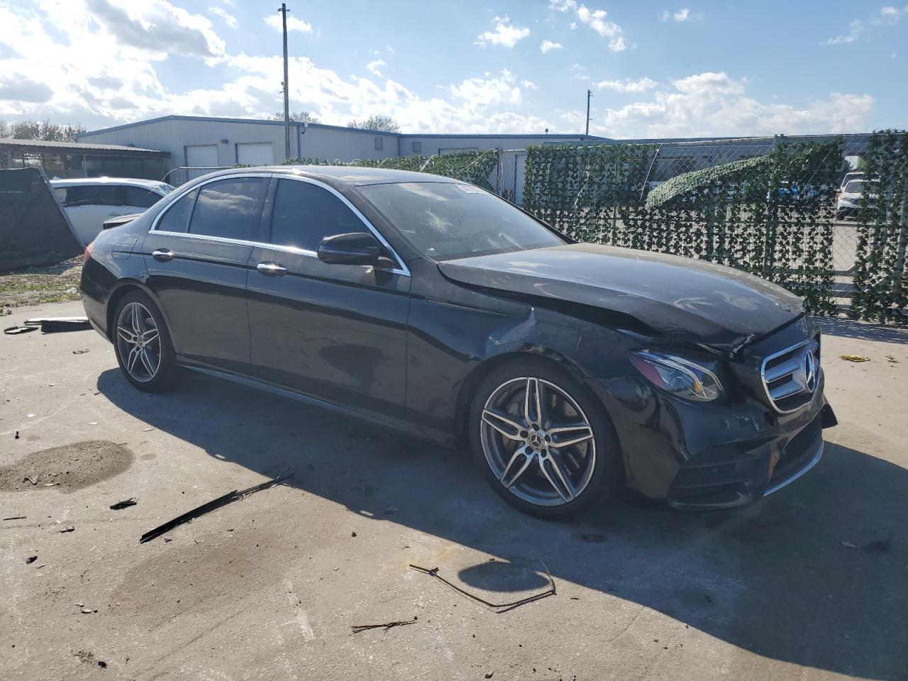 2018 Mercedes-Benz E 300 - Image 4